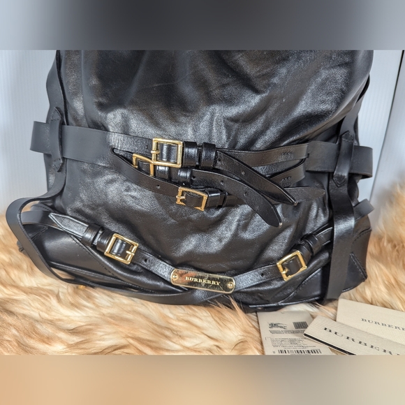 Burberry Leather Buckle Bucket handbag - Picture 3 of 13